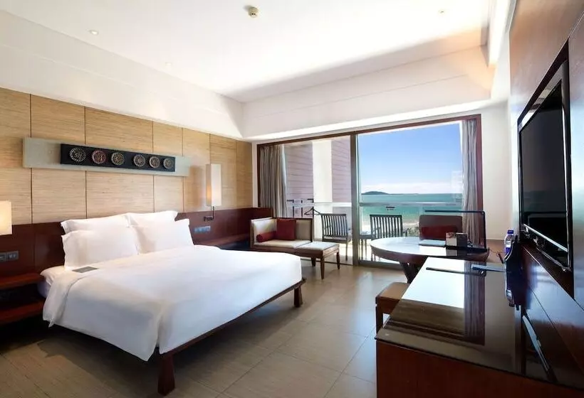 オーシャンビューデラックスルーム, Pullman Oceanview Sanya Bay Resort & Spa
