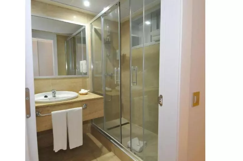 オーシャンビューデラックスルーム, Pullman Oceanview Sanya Bay Resort & Spa