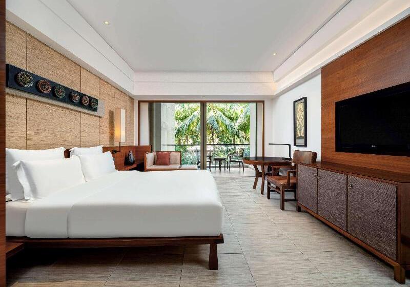 Номер Superior Вид на Сад, Pullman Oceanview Sanya Bay Resort & Spa
