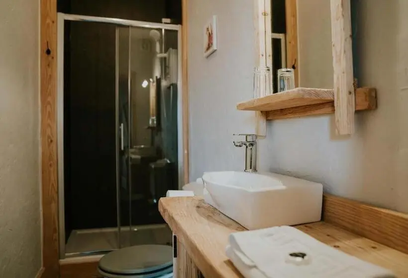 Standard Yhden Hengen Huone, Troutbeck Inn