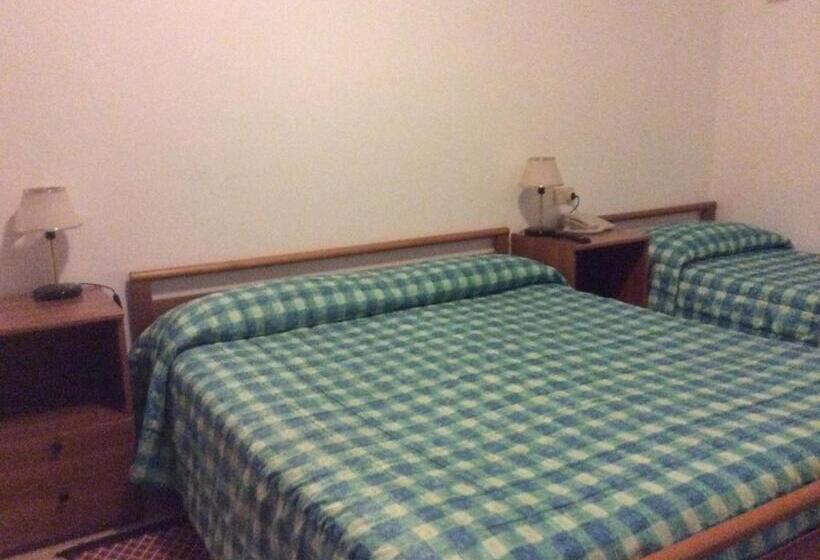 四人标准间, Edera