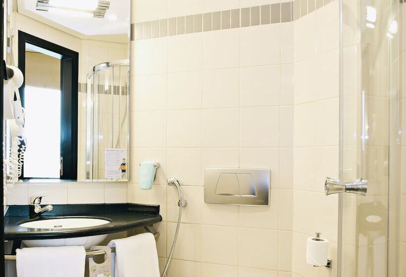 اتاق سوپریور با چشم‌انداز, Ibis Sharq