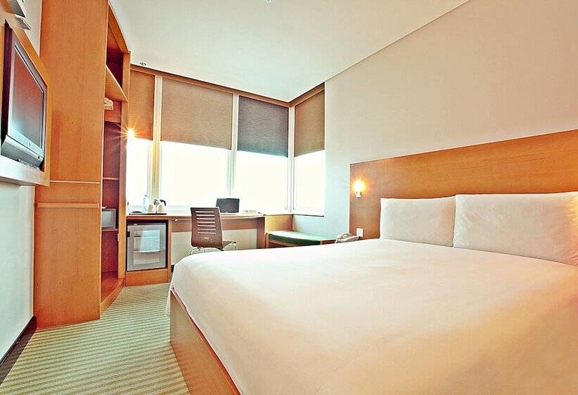 اتاق سوپریور با چشم‌انداز, Ibis Sharq