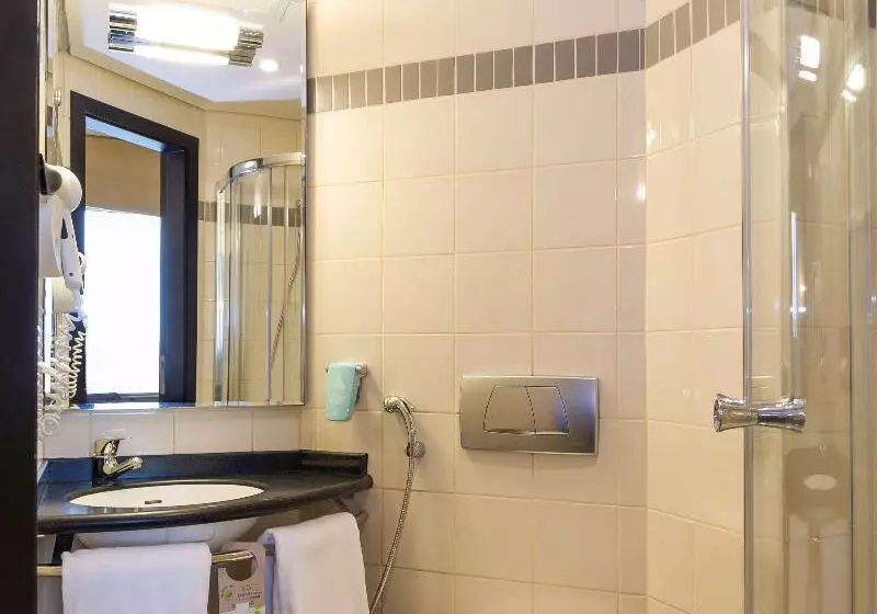 اتاق سوپریور با چشمانداز, Ibis Sharq