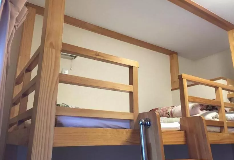 スタンダード４人部屋, Palace Japan