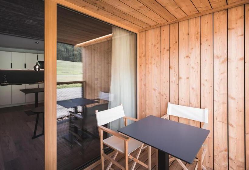 스위트, Hirben Naturlaub