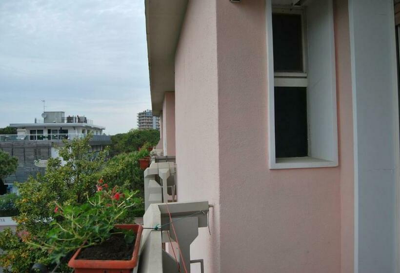 غرفة قياسية مزوَّدة بشُرفة, Rosapineta   Adults Only