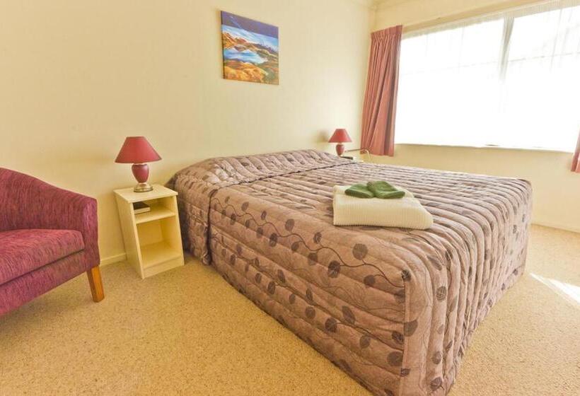 דירת שני חדרים, Arrow Motel Apartments