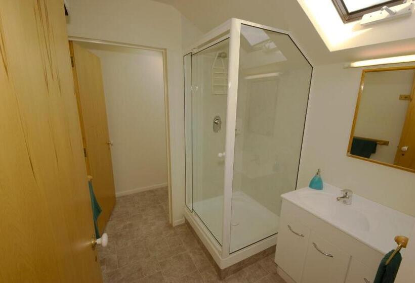 Апартаменты 1 Спальня, Arrow Motel Apartments