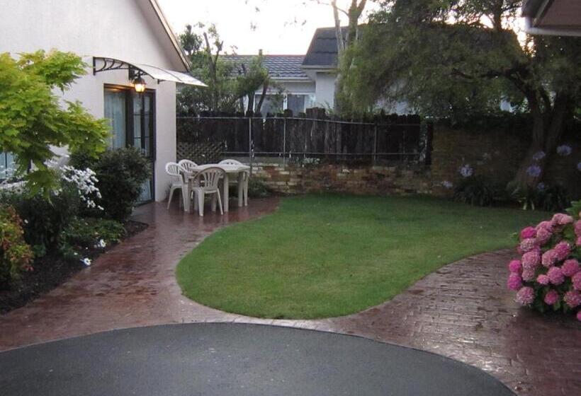 דירת חדר בקומת קרקע, Arrow Motel Apartments