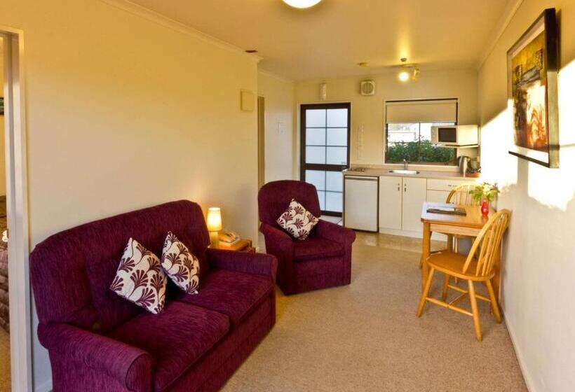 דירת חדר בקומת קרקע, Arrow Motel Apartments