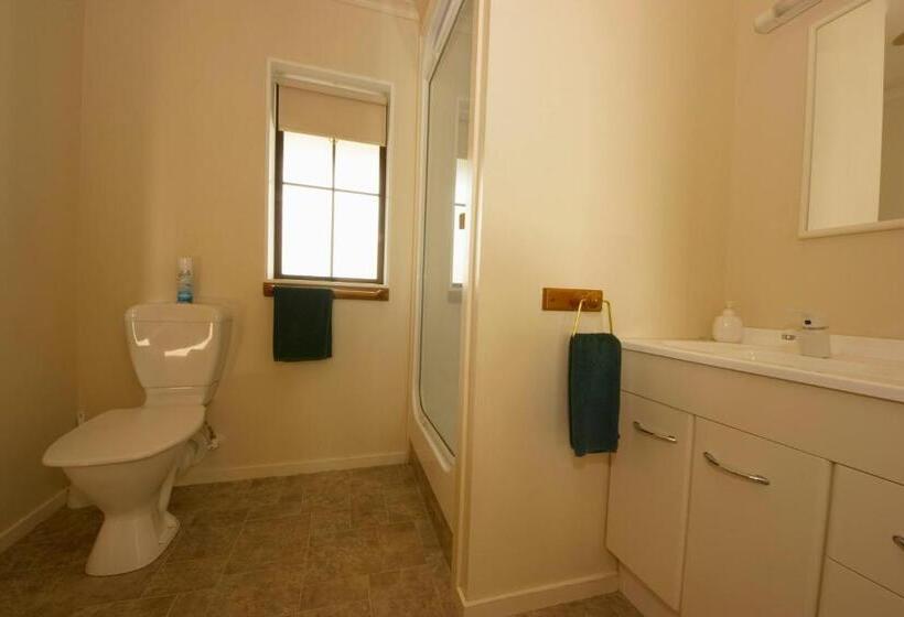 דירה בת חדר שינה 1 עם מרפסת, Arrow Motel Apartments