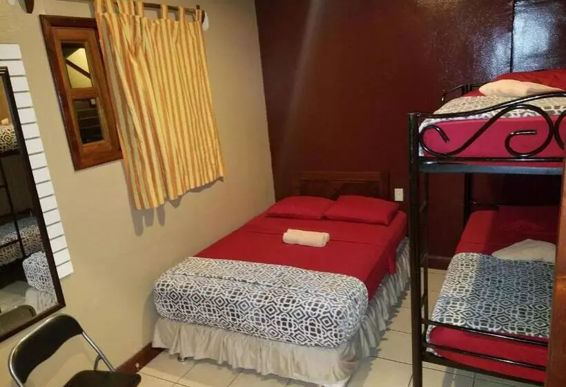 اتاق کلاسیک چهارنفره, Art Hotel Managua Nicaragua