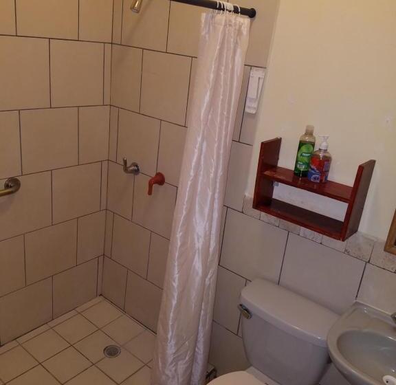 اتاق کلاسیک چهارنفره, Art Hotel Managua Nicaragua