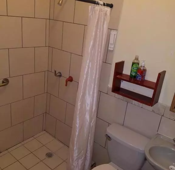 اتاق کلاسیک چهارنفره, Art Hotel Managua Nicaragua