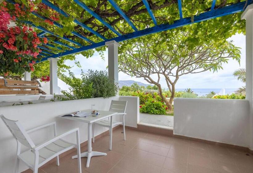 اتاق استاندارد با چشمانداز دریا, Cavo Marelia