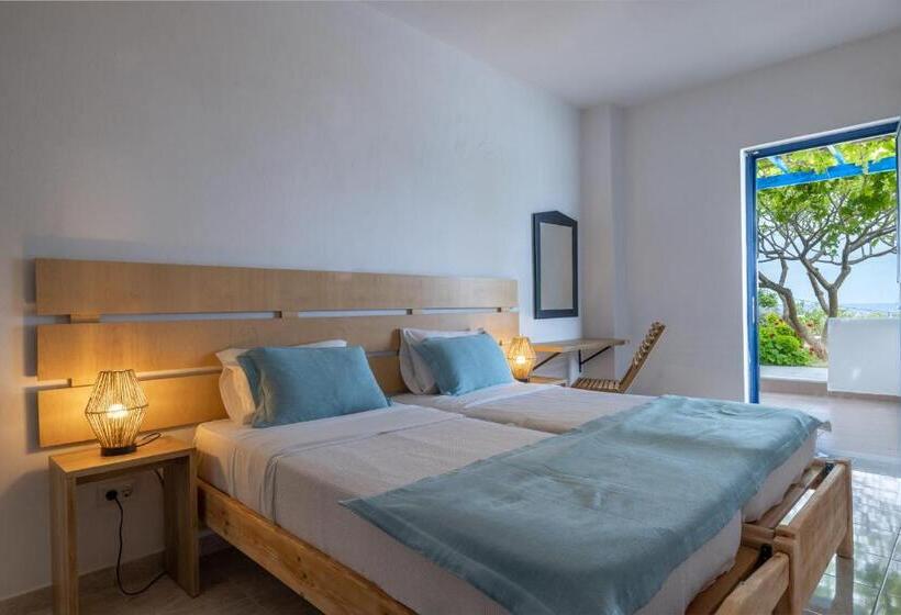 اتاق استاندارد با چشمانداز دریا, Cavo Marelia