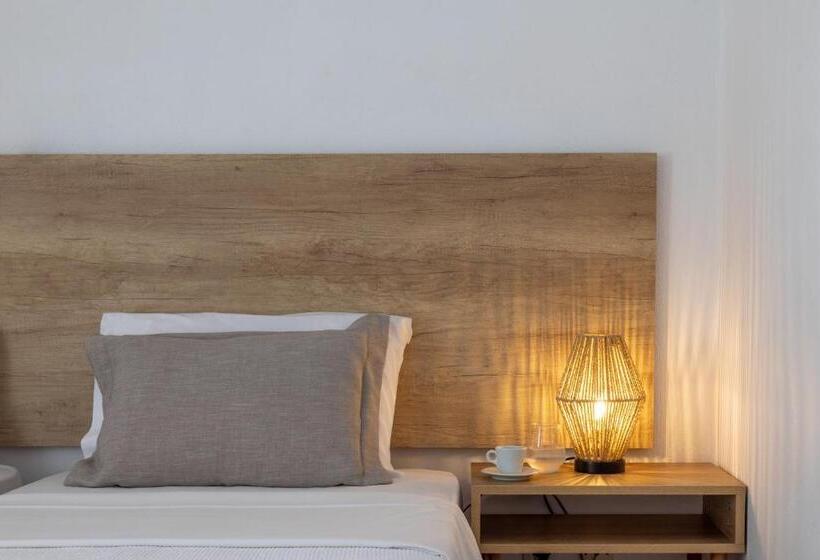 اتاق استاندارد با چشمانداز باغ, Cavo Marelia