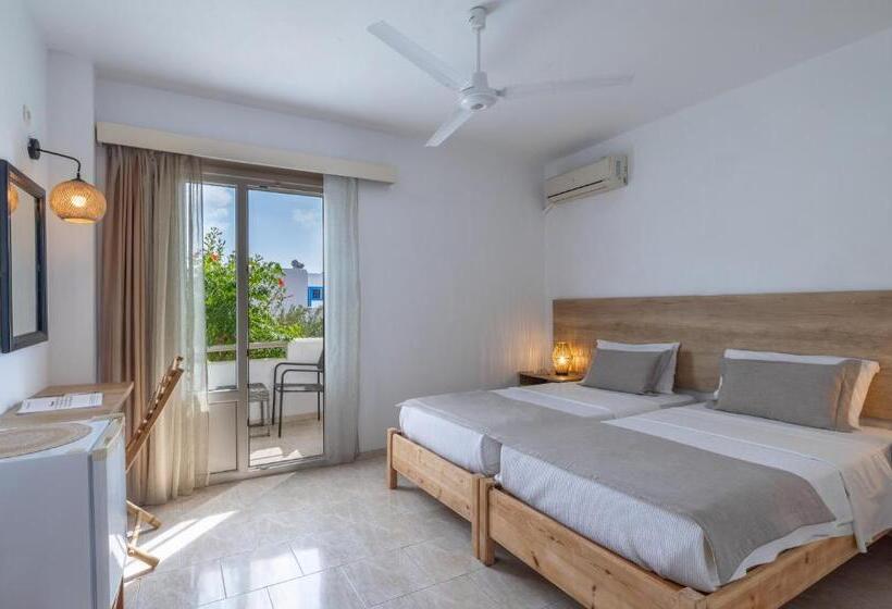 اتاق استاندارد با چشمانداز باغ, Cavo Marelia