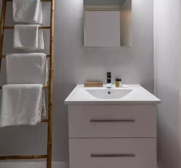 2 Bedroom Apartment Garden View, Cavo Marelia