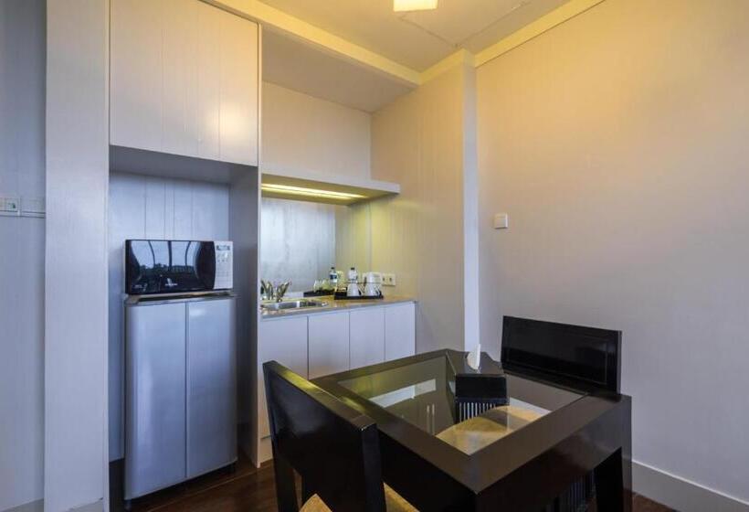 Апартаменты 1 Спальня Вид на Бассейн, Aston Bogor Hotel And Resort