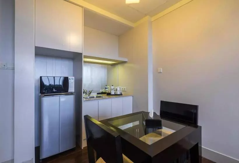 آپارتمان 1 خوابه با چشم‌انداز استخر, Aston Bogor Hotel And Resort