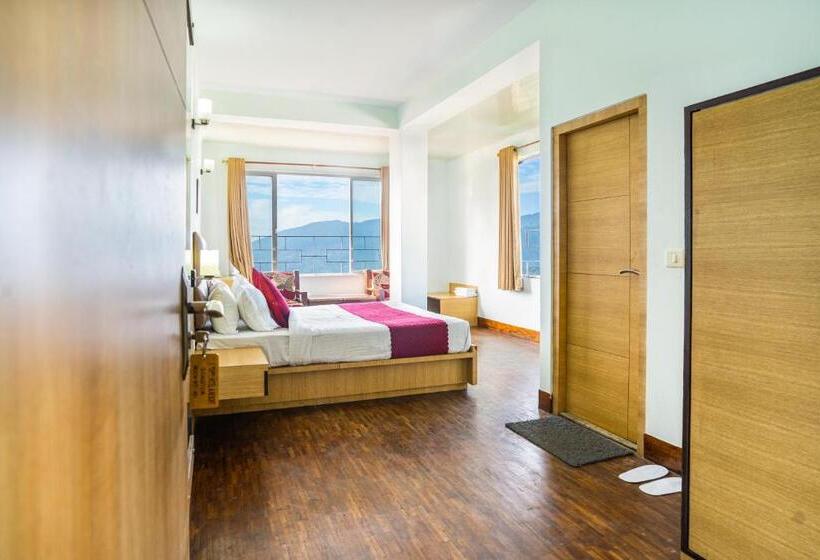 סוויטה אקזקיוטיב, Blue Poppy