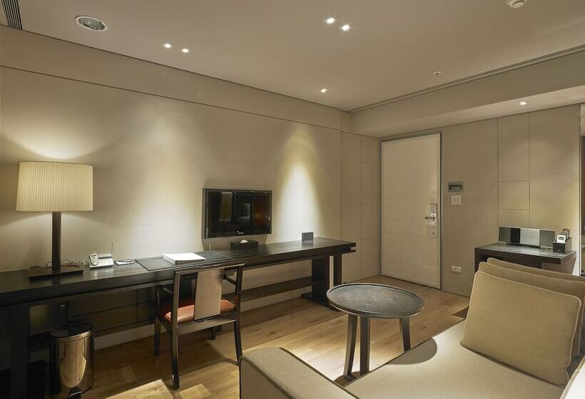 اتاق استاندارد, Gloria Residence