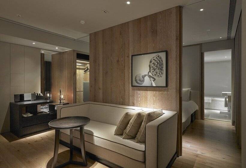 اتاق استاندارد, Gloria Residence