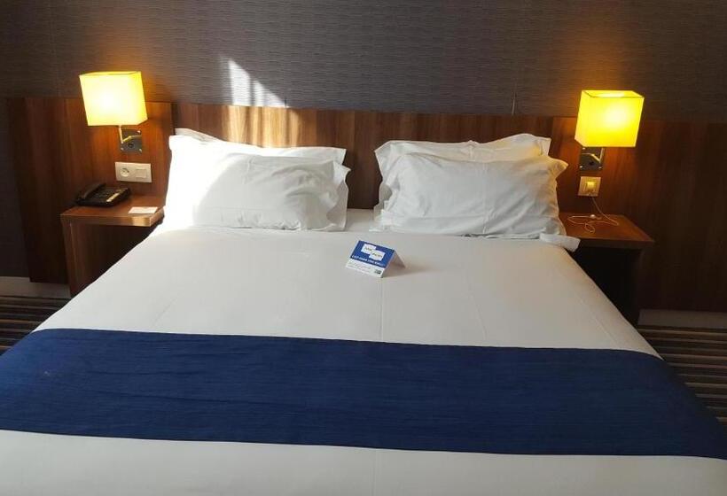 חדר סטנדרט מותאם לאדם עם מוגבלויות, Holiday Inn Express Montpellier   Odysseum, An Ihg