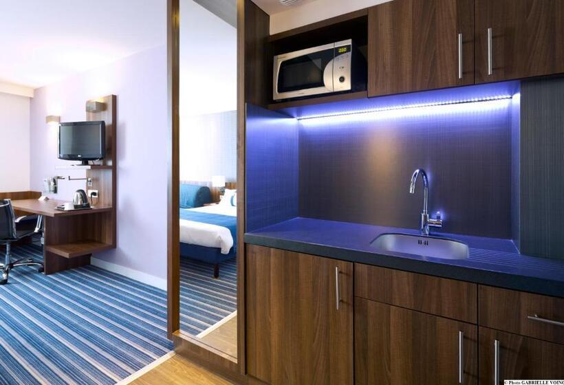 חדר משפחתי, Holiday Inn Express Montpellier   Odysseum, An Ihg