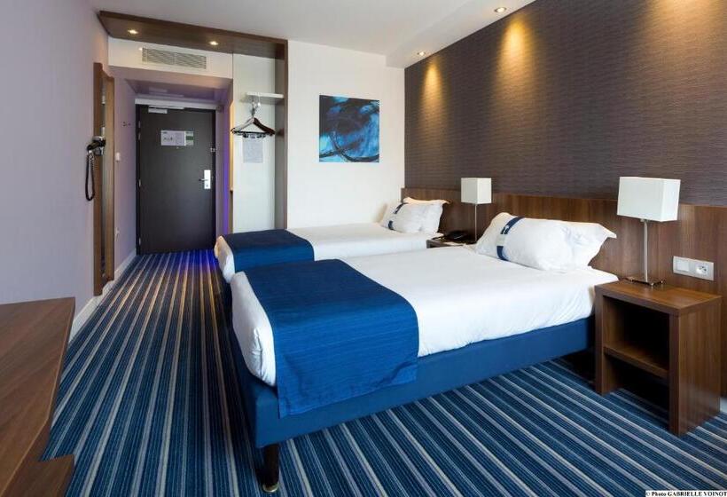 חדר סטנדרט מותאם לאדם עם מוגבלויות, Holiday Inn Express Montpellier   Odysseum, An Ihg