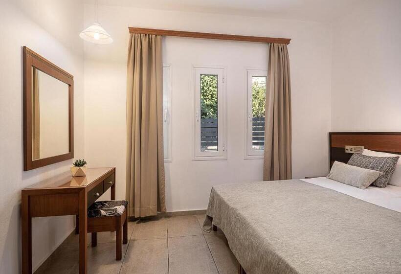 דירת חדר, Nontas Suites