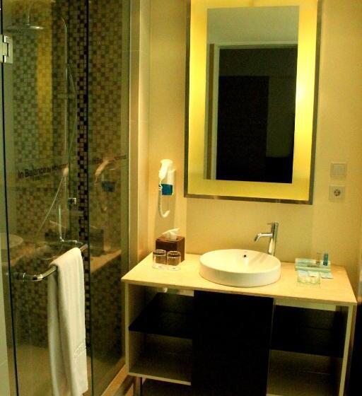 수피리어 룸, Novotel Manado Golf Resort & Convention Center