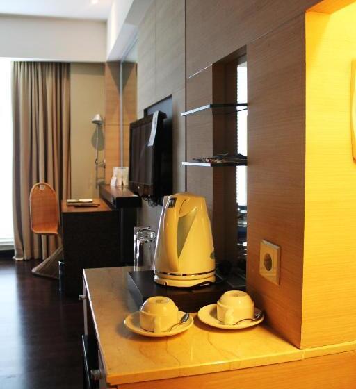 اتاق لوکس, Novotel Manado Golf Resort & Convention Center