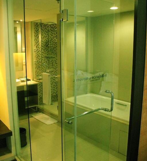 디럭스 룸, Novotel Manado Golf Resort & Convention Center