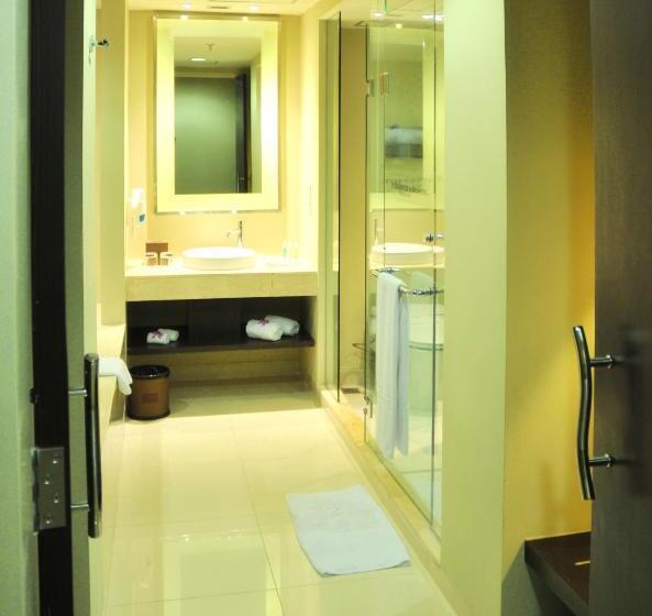 디럭스 주니어 스위트, Novotel Manado Golf Resort & Convention Center