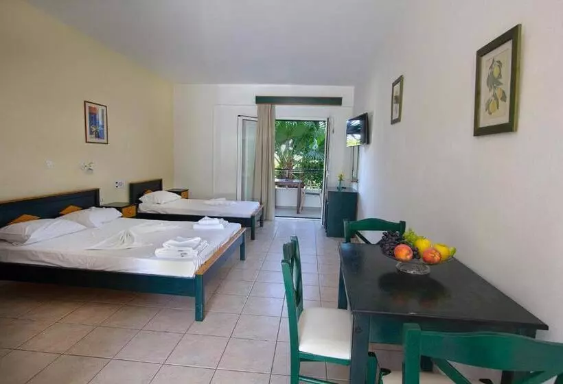 استودیوی استاندارد, Pinelopi Apartments