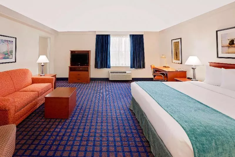 キングサイズベッドのスイートルーム, Best Western Byron Center