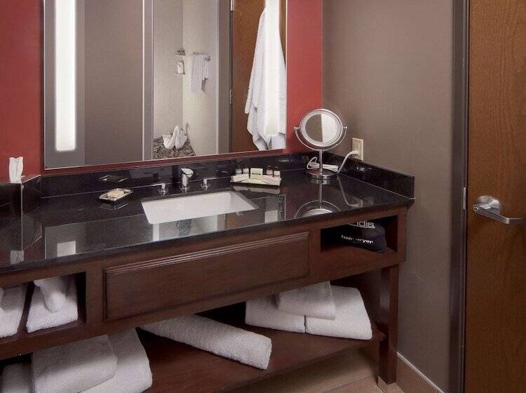 סוויטה עם מרפסת, Best Western Premier Ivy Inn & Suites