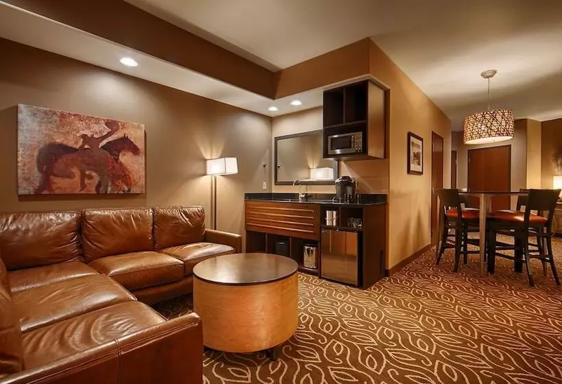 سوئیت با بالکن, Best Western Premier Ivy Inn & Suites