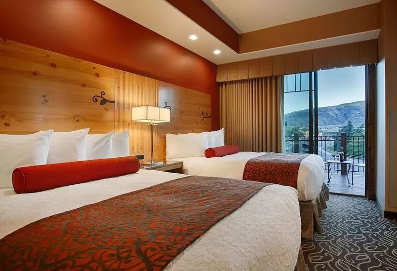 سوئیت با بالکن, Best Western Premier Ivy Inn & Suites