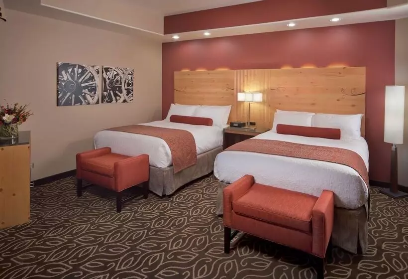 سوئیت با بالکن, Best Western Premier Ivy Inn & Suites