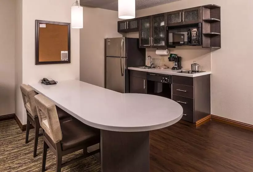 スイート, Candlewood Suites Kansas City, An Ihg