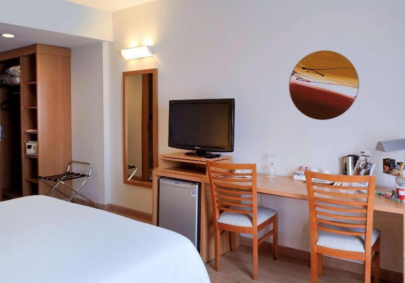 Люкс 2 Спальни, Candlewood Suites San Diego, An Ihg