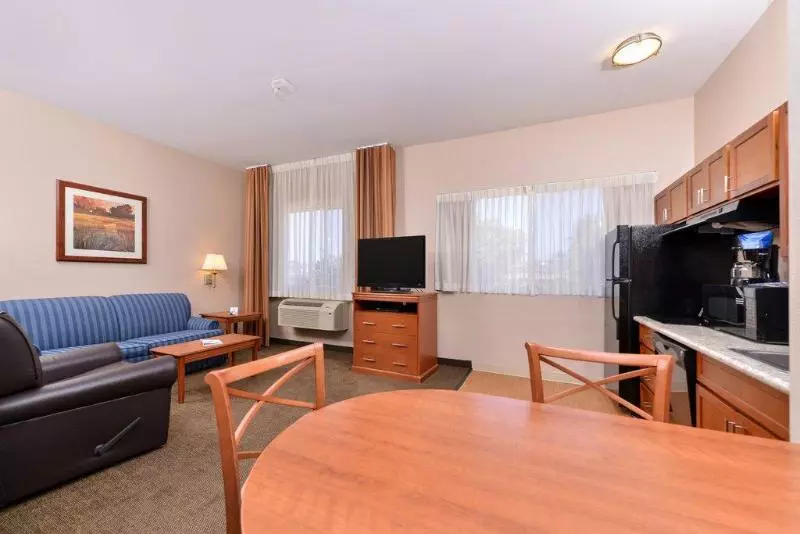 キングサイズベッドのスイートルーム, Candlewood Suites San Diego, An Ihg