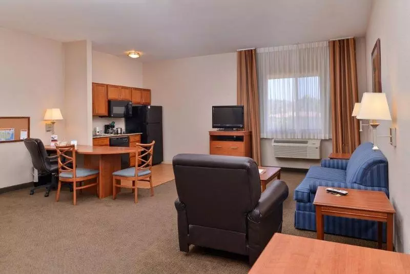 キングサイズベッドのスイートルーム, Candlewood Suites San Diego, An Ihg