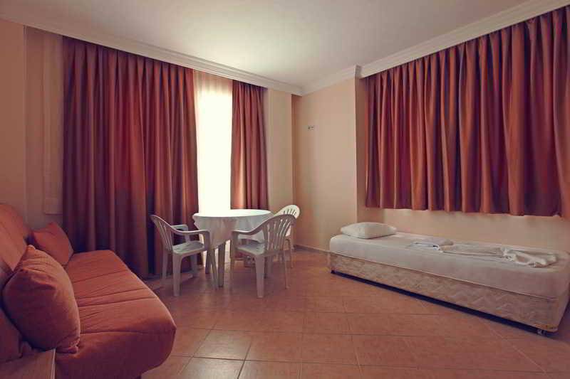 إستوديو قياسى, Catty Cats Garden