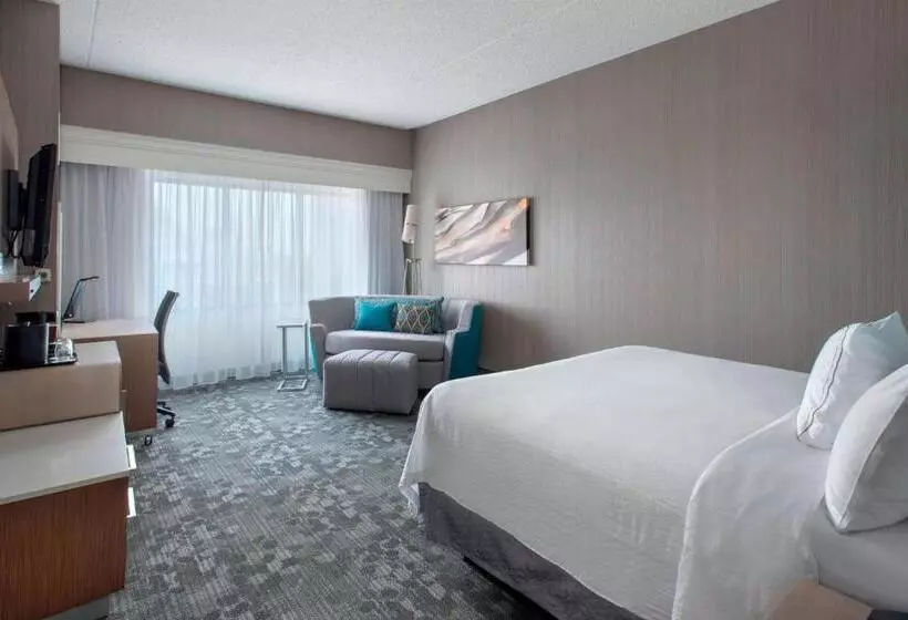 اتاق استاندارد با تخت بزرگ برای معلولان, Courtyard By Marriott Newark Elizabeth