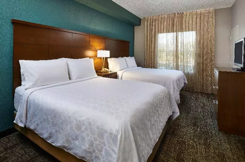 キングサイズベッドのスタンダードルーム, Days Inn & Suites By Wyndham Thibodaux